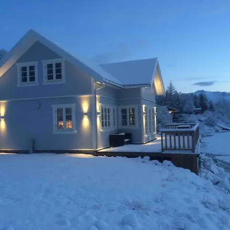 Unik Sjohytte I Lofoten Сasa de vacaciones *