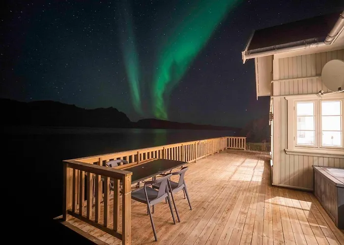 Unik Sjohytte I Lofoten Hébergement de vacances Sandsletta